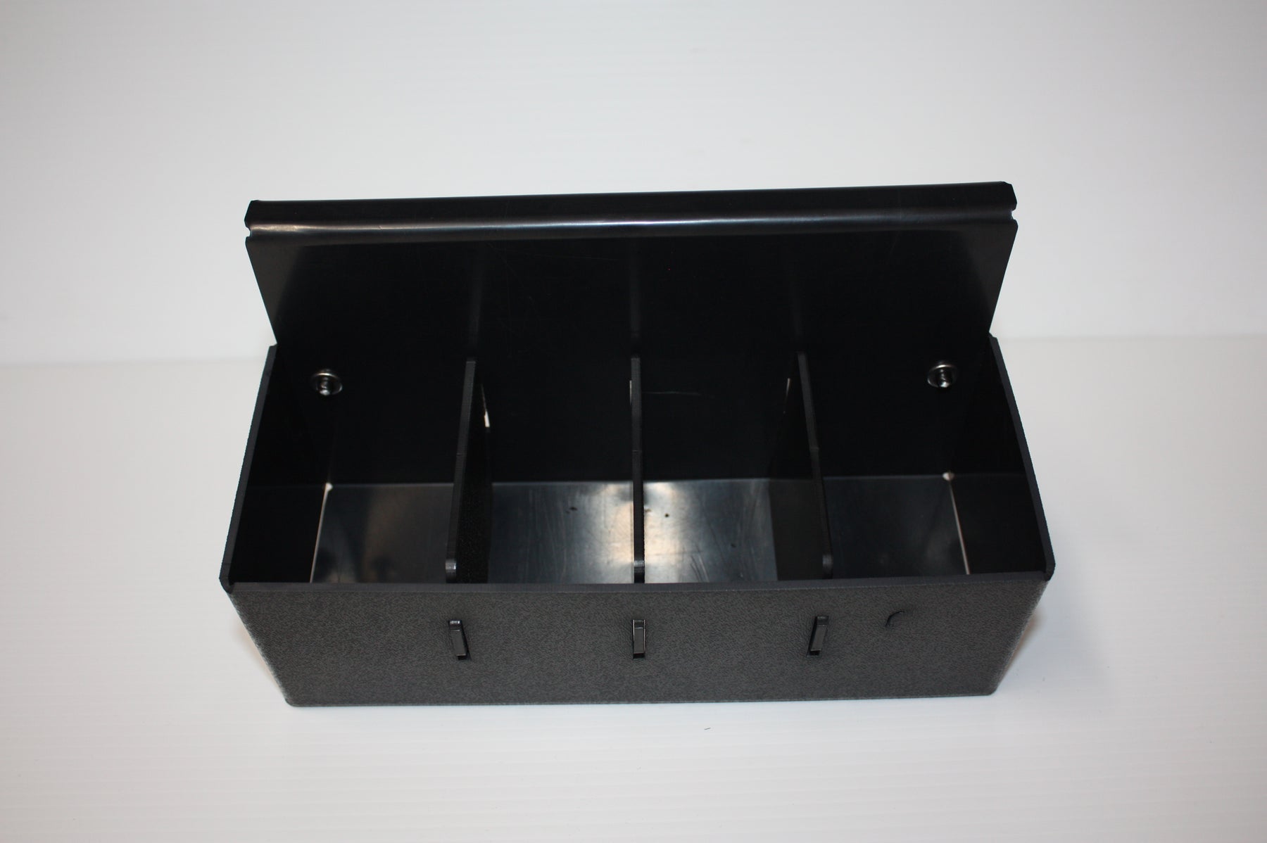 NPDSK0061 SKEETER, XPRESS, GATOR TRAX DIVIDED CATCH ALL HANGING TRAY