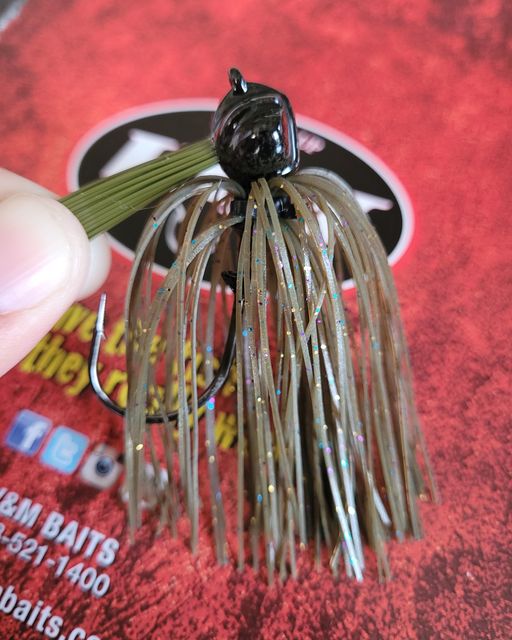 V&M Pacemaker Pulse Swim Jig Outlaw Magic